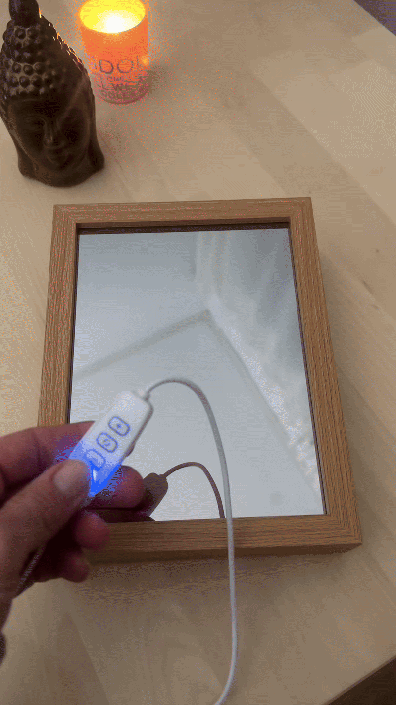 Lustrzane Wspomnienie™ - Customowana ramka z lustrem LED